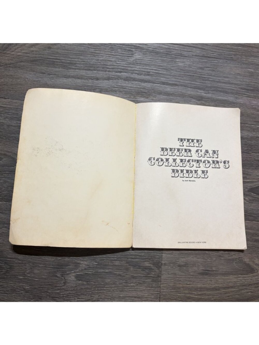 2 VTG Beer Can Collectors Bible Jack Martells 1977 & World Wide Guide 1974 Dabbs - Picture 5 of 16